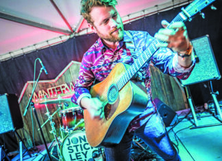 Music: Pickin’ Pretty