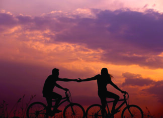 Romance in Marin: Put down the iPhone and put yourself out there Romance - Best of Marin