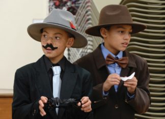 Performing Stars Celebrates 35 Years of Helping Kids Get Ahead Performing Stars produces plays with kids in the starring roles.
